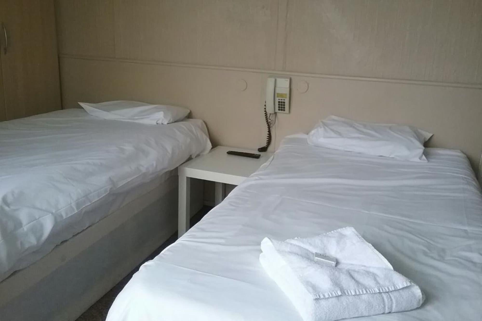 Star Hotel, South Лестър Екстериор снимка