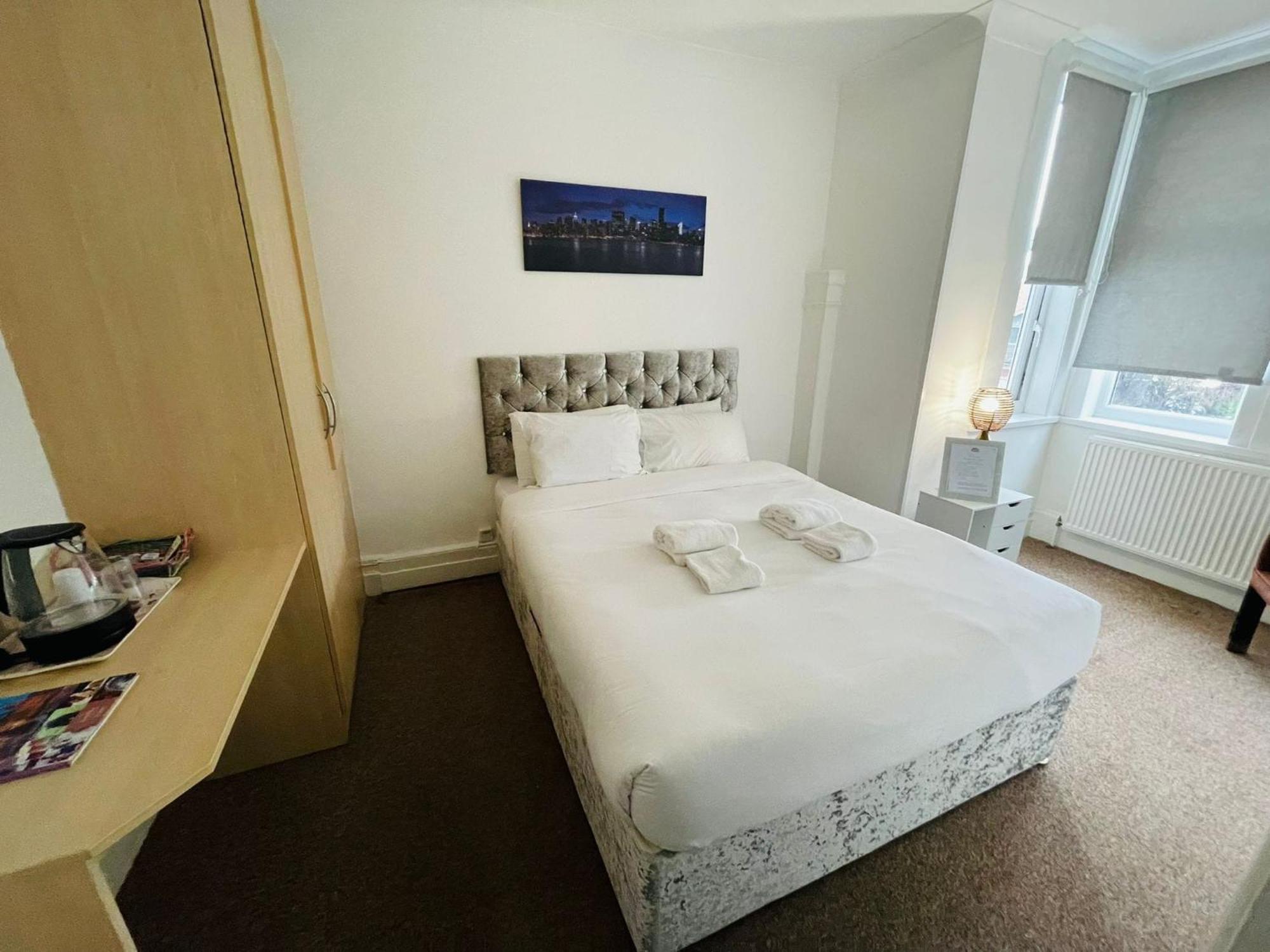 Star Hotel, South Лестър Екстериор снимка