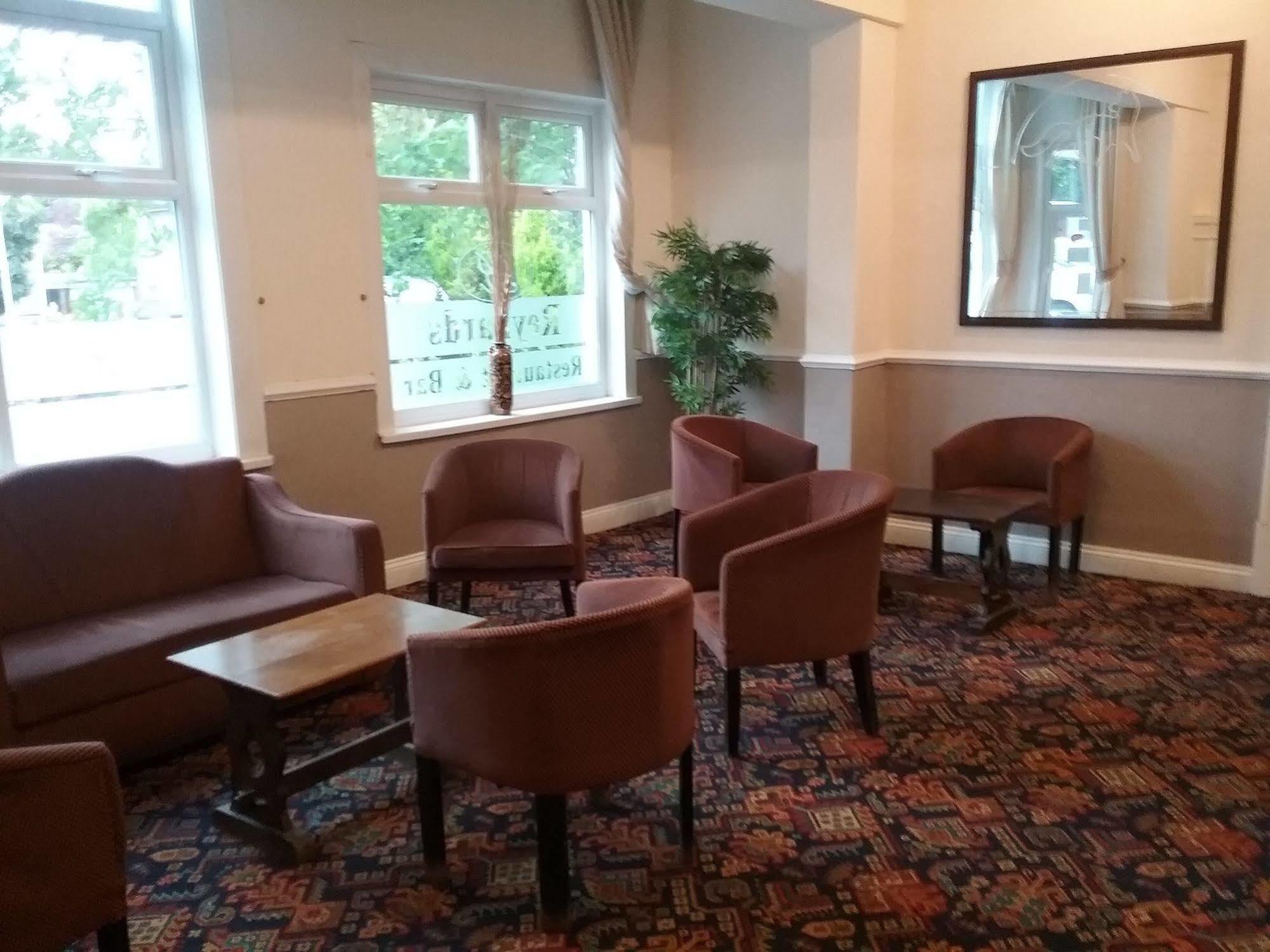 Star Hotel, South Лестър Екстериор снимка